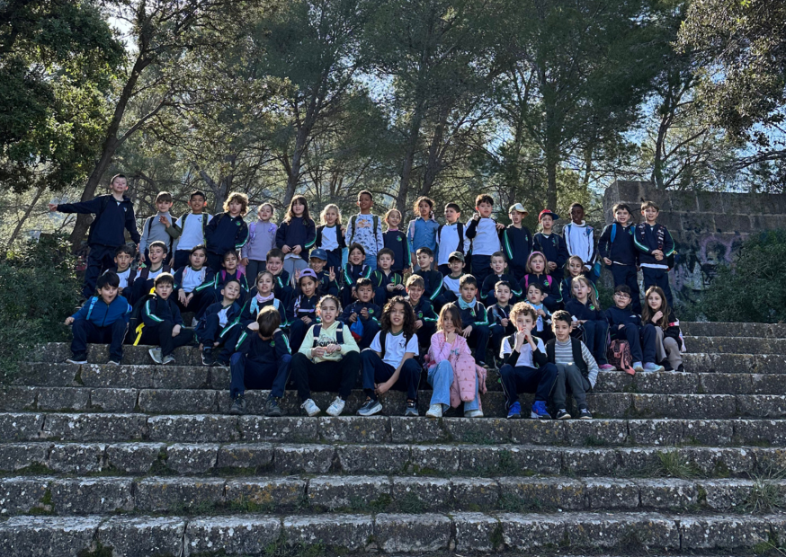 Els alumnes de primer i segon de primària gaudeixen d’una sortida a les Tres Creus